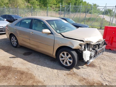 TOYOTA CAMRY 2011