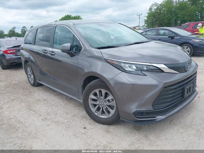 TOYOTA SIENNA 2024