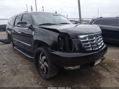 CADILLAC ESCALADE ESV 2011