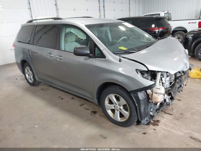 TOYOTA SIENNA 2011