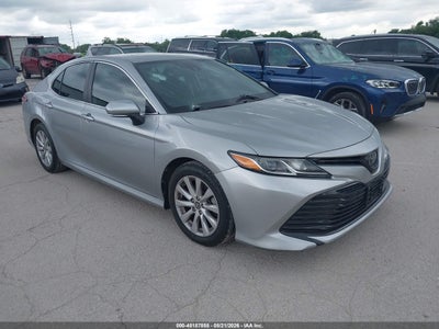 TOYOTA CAMRY 2019