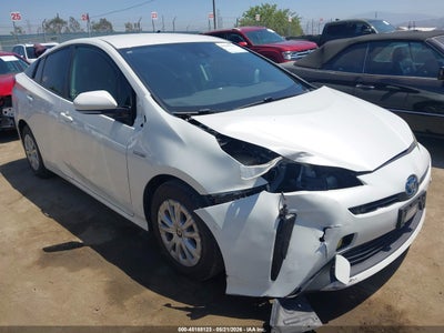 TOYOTA PRIUS 2019