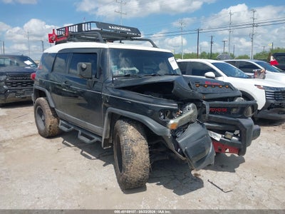 TOYOTA FJ CRUISER 2013