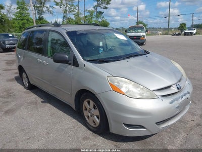 TOYOTA SIENNA 2008