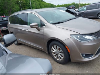 CHRYSLER PACIFICA 2017