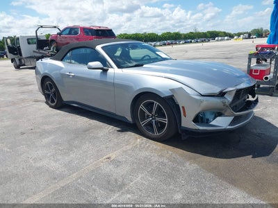 FORD MUSTANG 2025