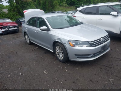 VOLKSWAGEN PASSAT 2012