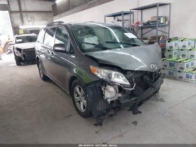 TOYOTA SIENNA 2017