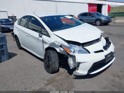 TOYOTA PRIUS 2015