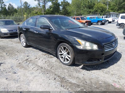 NISSAN MAXIMA 2011