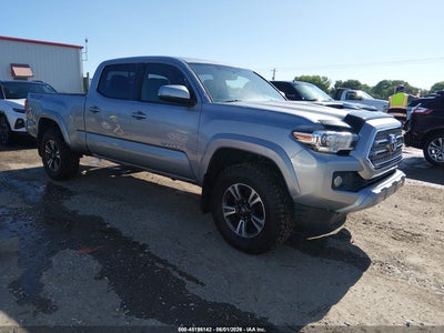 TOYOTA TACOMA 2017