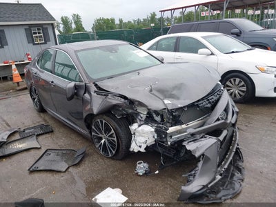 TOYOTA CAMRY 2020