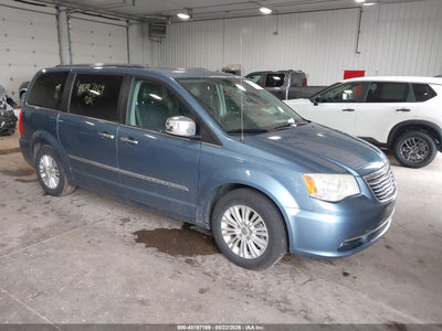 CHRYSLER TOWN & COUNTRY 2012