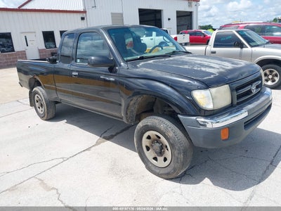 TOYOTA TACOMA 2000