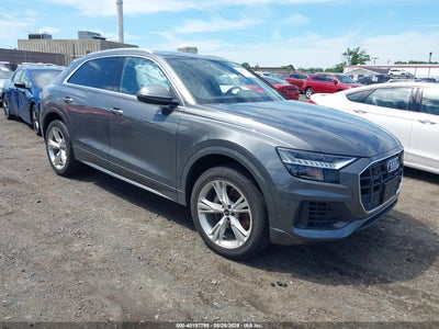 AUDI Q8 2023