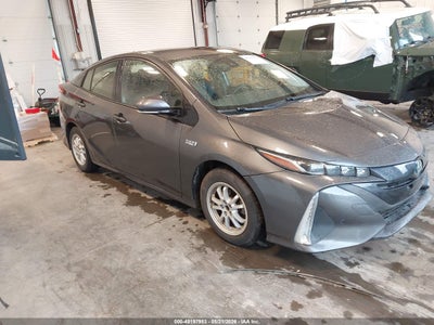 TOYOTA PRIUS PRIME 2017