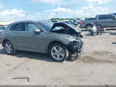 AUDI Q3 2024