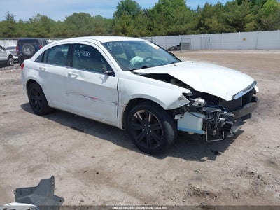 CHRYSLER 200 2013