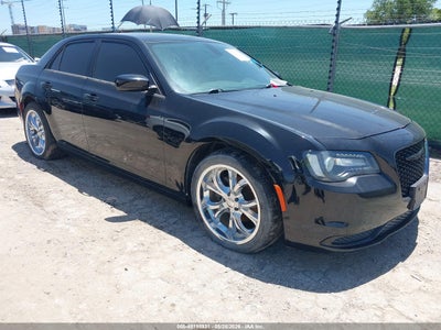 CHRYSLER 300 2020