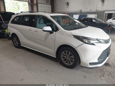 TOYOTA SIENNA 2024