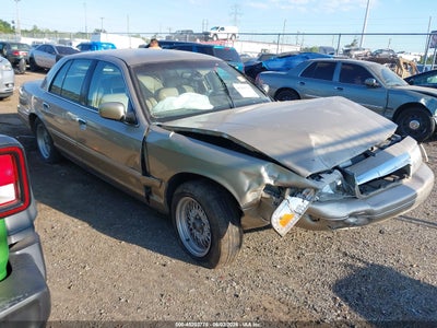 FORD CROWN VICTORIA 2000