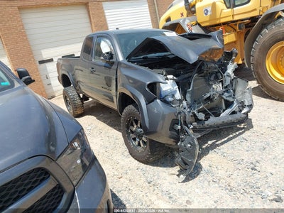 TOYOTA TACOMA 2017