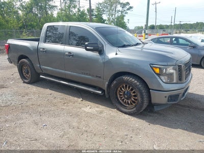 NISSAN TITAN 2018