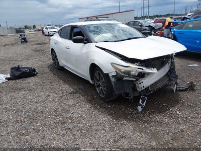 NISSAN MAXIMA 2017