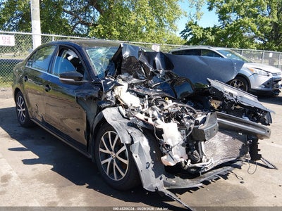 VOLKSWAGEN JETTA 2017