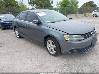 VOLKSWAGEN JETTA 2011