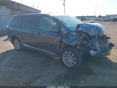 TOYOTA SIENNA 2015