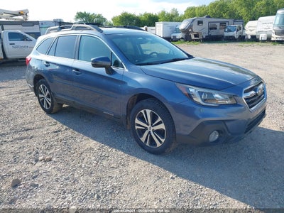 SUBARU OUTBACK 2018
