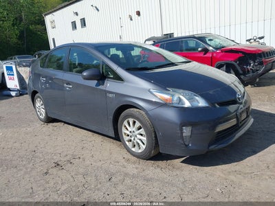 TOYOTA PRIUS PLUG-IN 2013