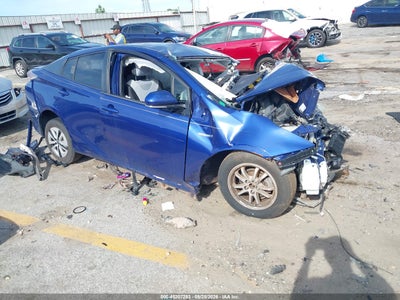 TOYOTA PRIUS 2018