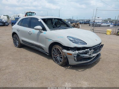 PORSCHE MACAN 2024