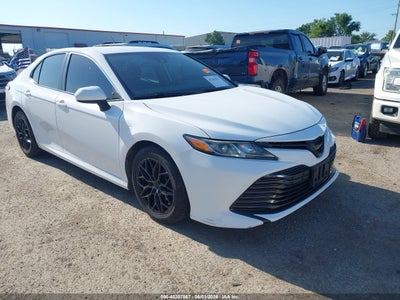 TOYOTA CAMRY 2019