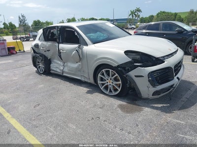 PORSCHE CAYENNE 2021