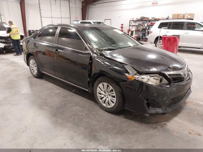 TOYOTA CAMRY 2014