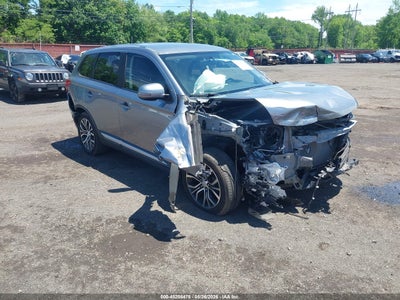 MITSUBISHI OUTLANDER 2016