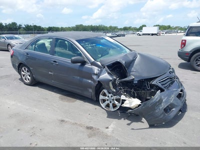 TOYOTA CAMRY 2011