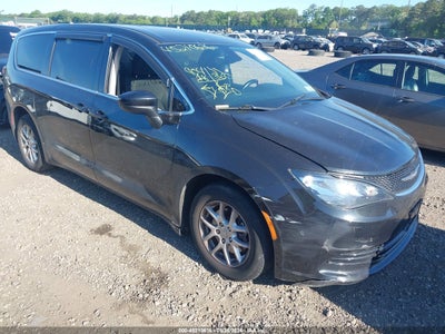 CHRYSLER PACIFICA 2017