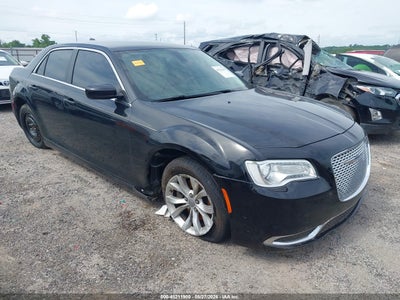 CHRYSLER 300 2015