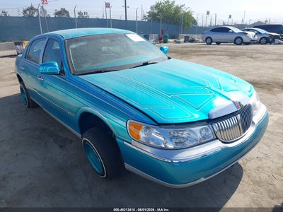LINCOLN TOWN CAR 2002