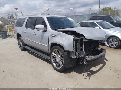 CADILLAC ESCALADE ESV 2013