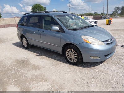 TOYOTA SIENNA 2008