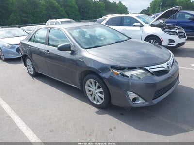 TOYOTA CAMRY HYBRID 2013