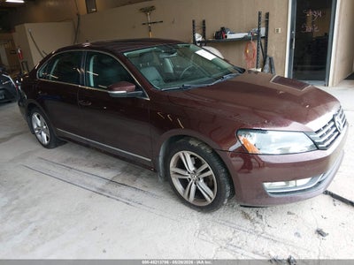 VOLKSWAGEN PASSAT 2013