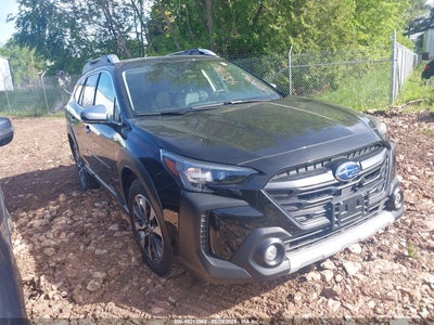SUBARU OUTBACK 2025