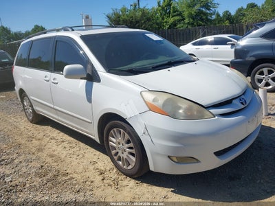 TOYOTA SIENNA 2010