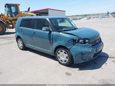 SCION XB 2010
